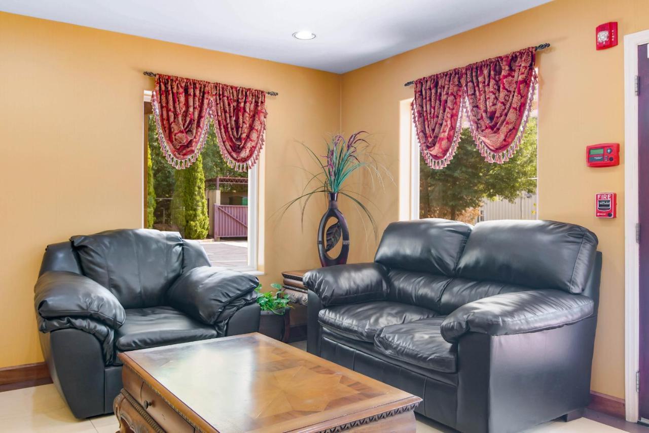 Americas Best Value Inn - Mableton Extérieur photo